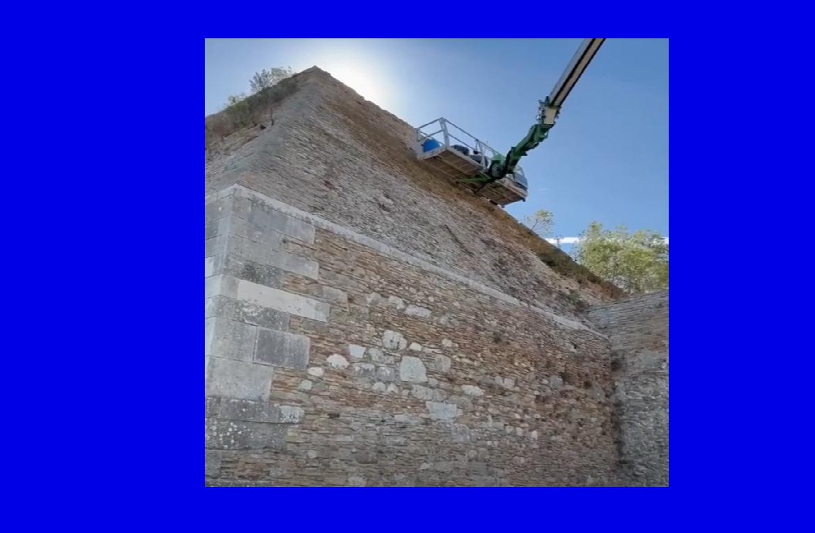 Lucera, Fortezza Svevo-Angioina, via al taglio degli alberi sulle mura