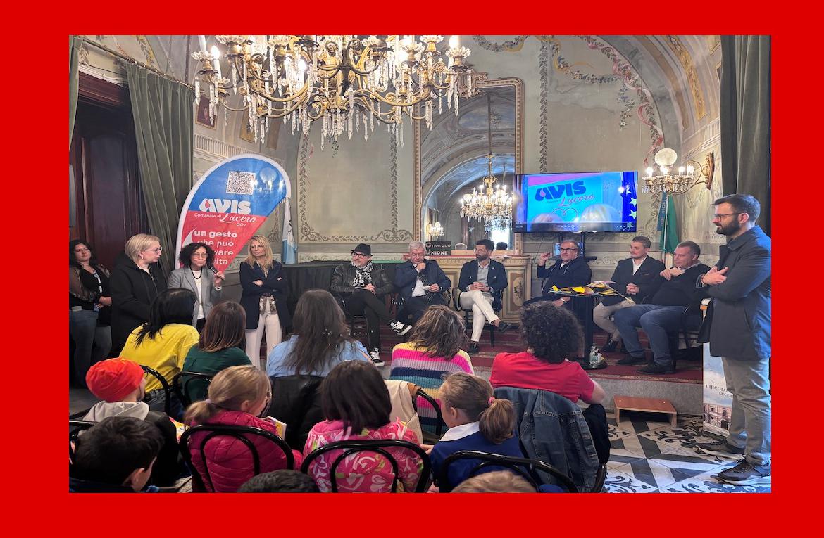 L’AVIS Lucera chiude 'Rosso Sorriso' con Oreste Castagna e propone la didattica del Dono nelle Scuole
