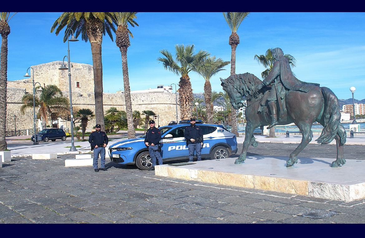 Manfredonia: La Polizia di Stato salva la vita di una donna avvolta dalle fiamme in un incendio in localit&agrave; Siponto