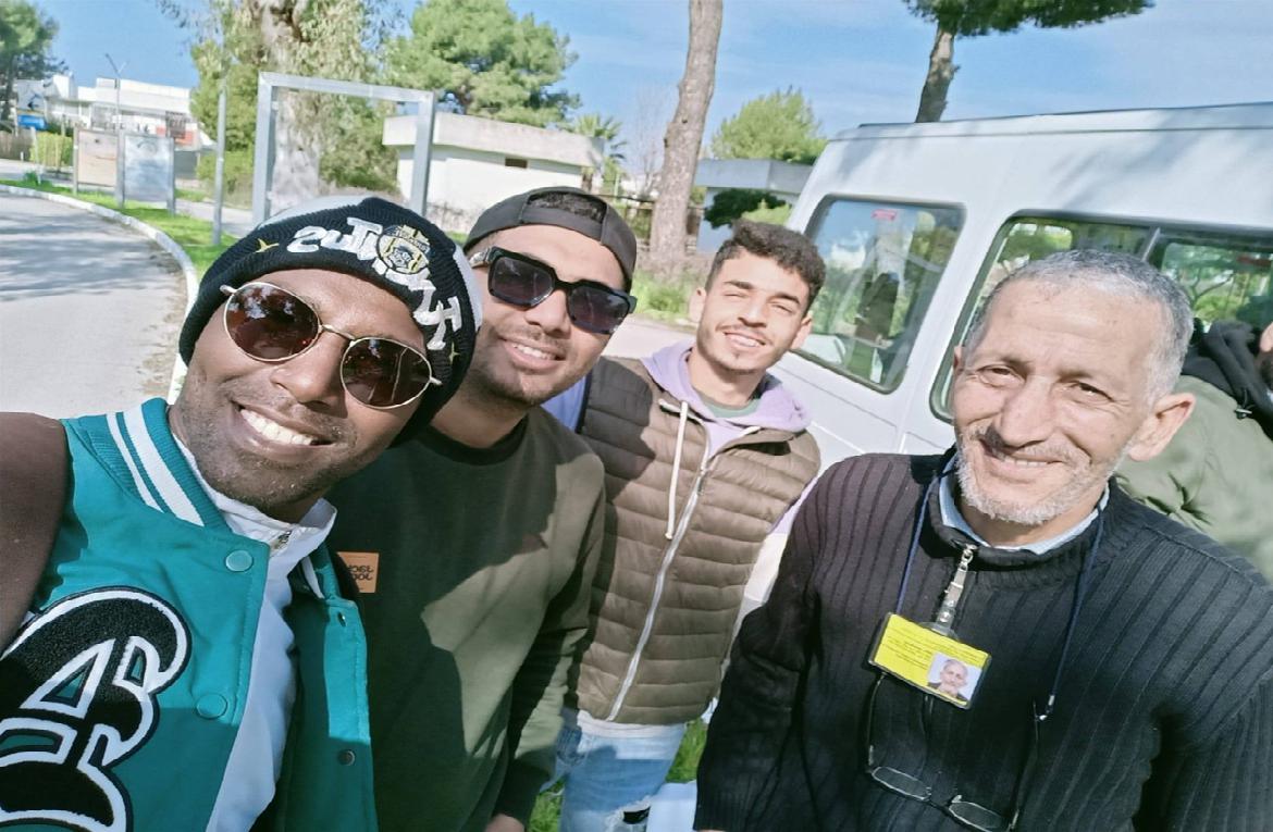 Taxi sociali e Poli itineranti: servizi e mobilit&agrave; sicura contro il caporalato