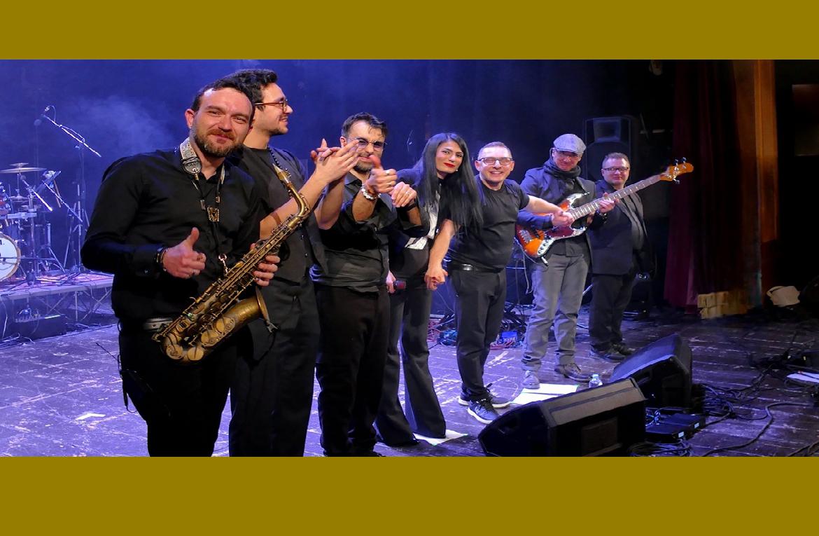 È pugliese la band che racconta l'inedita Napoli di Carosone, Pino Daniele e Modugno e fa sold out ovunque